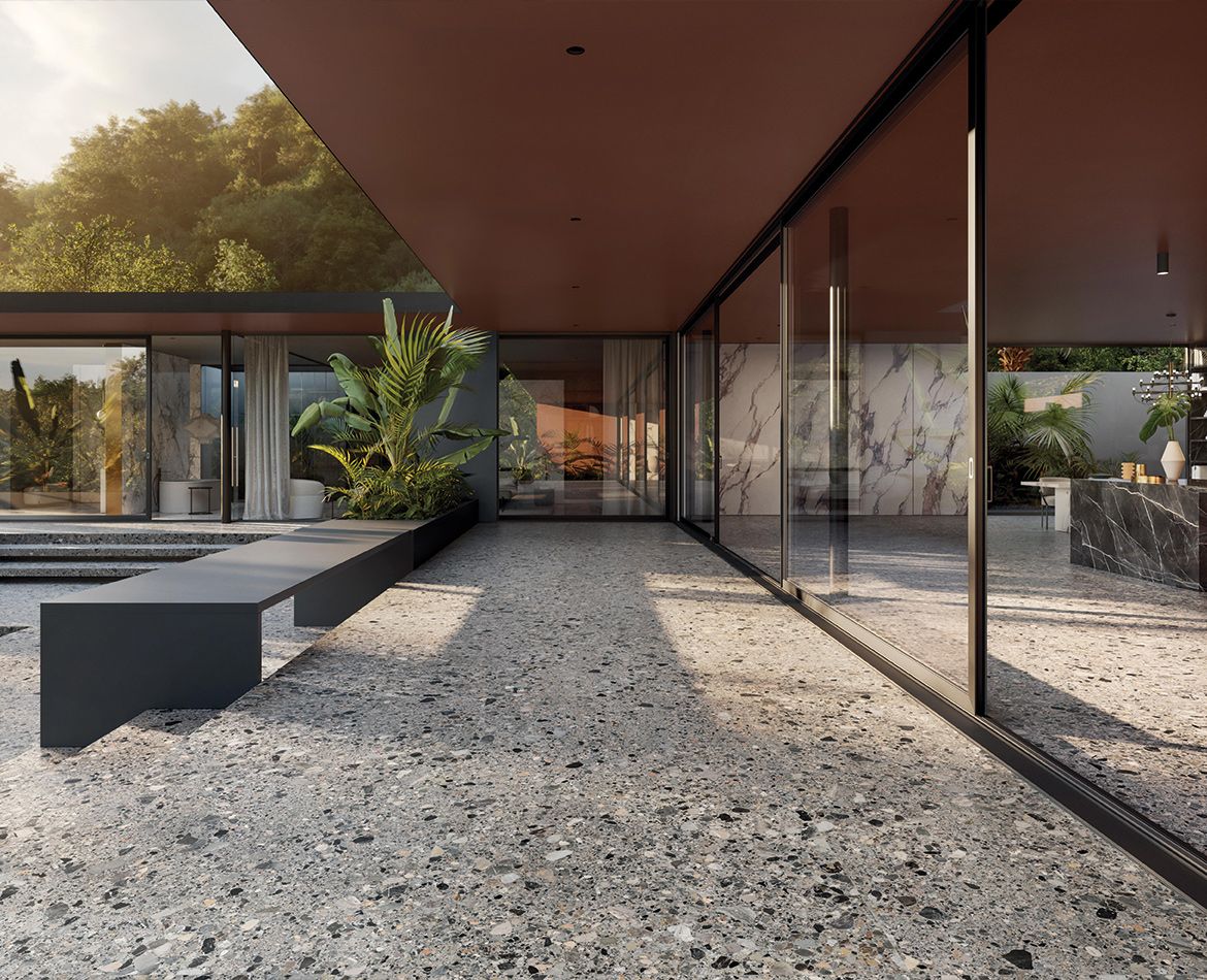Moderner Patio mit Boden in venezianischer Terrazzo-Optik
